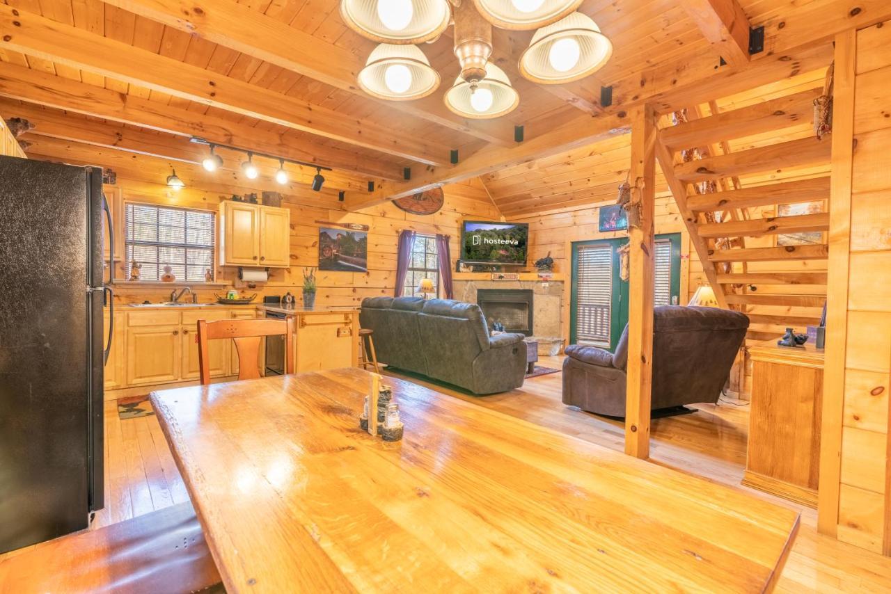 Moonshine Ridge Cabin With Hot Tub And Fire Pit Pigeon Forge Exterior foto